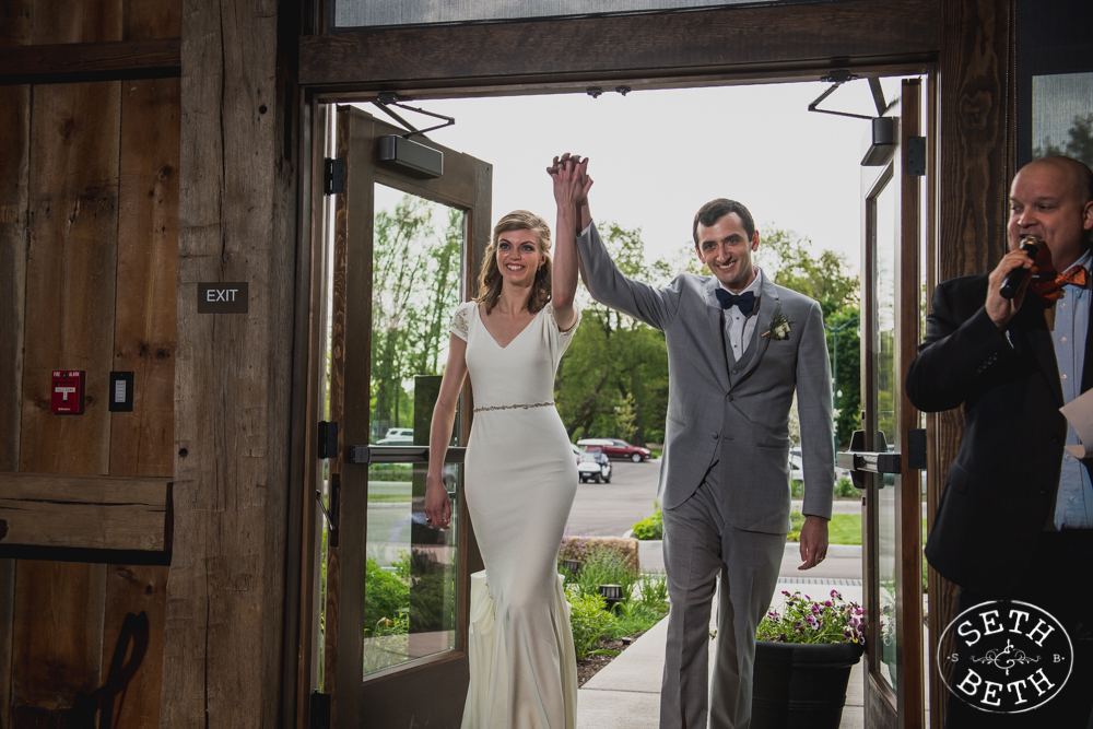 A Wells Barn Wedding at Franklin Park Conservatory