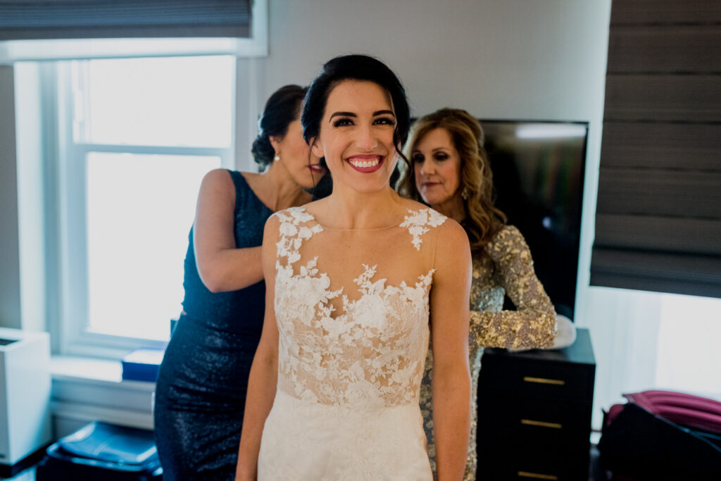 bride getting ready at columbus ohio westin wedding