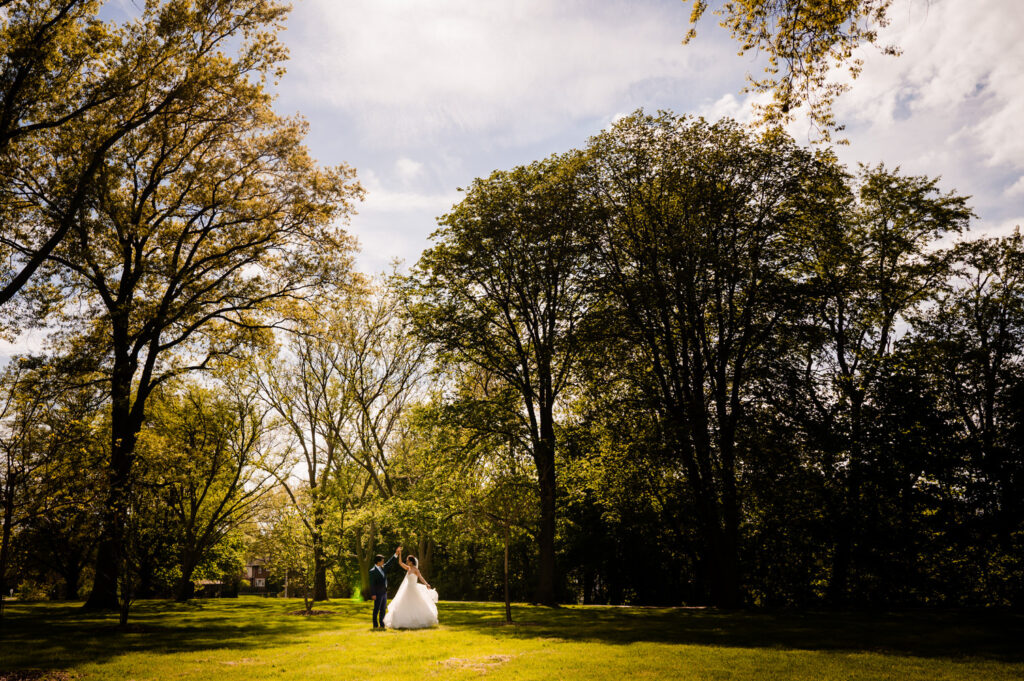 outdoor cleveland wedding