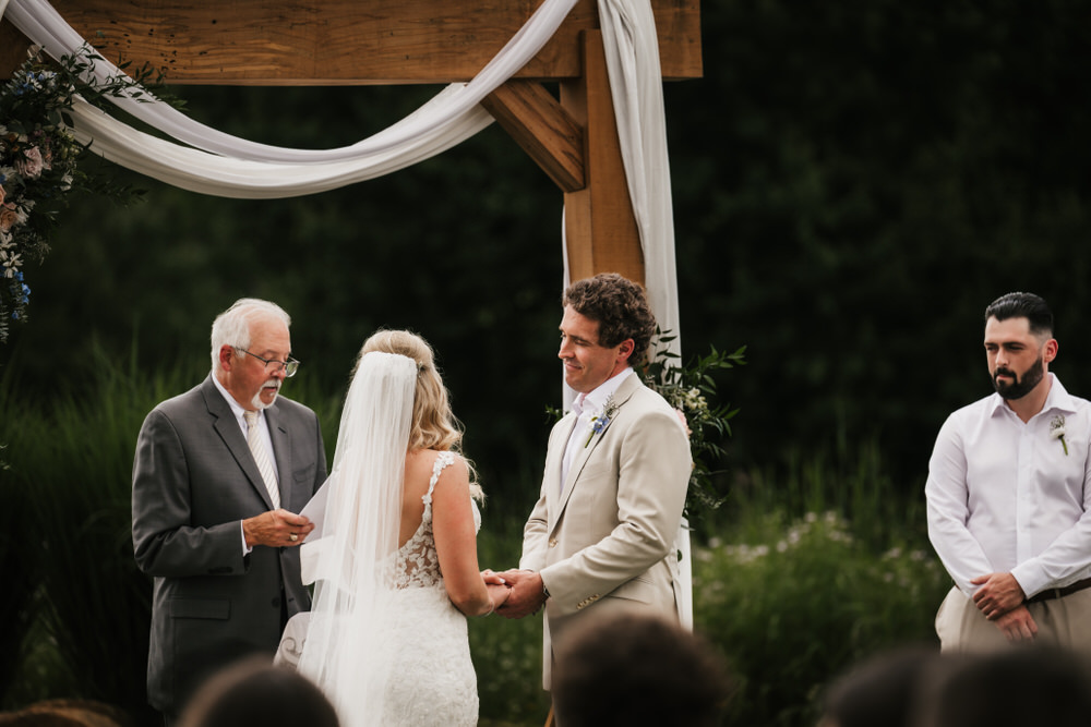 Intimate Himelright Lodge Wedding in Akron Ohio