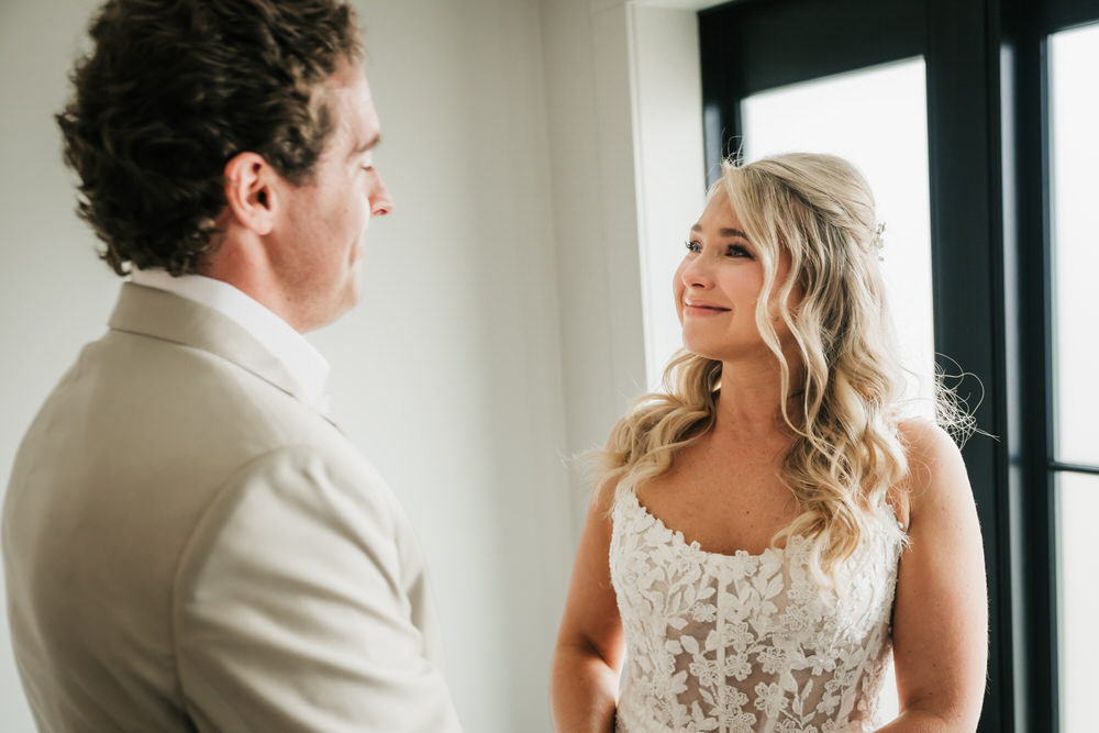 Natural light wedding photography in Northeast Ohio