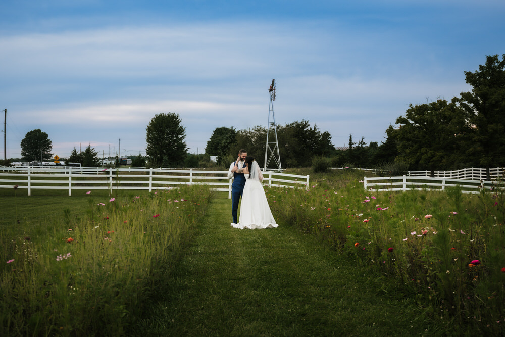 Ashley and Matt's Alum Creek Farm Wedding Photos